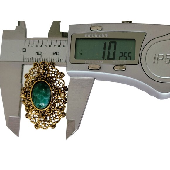 Gold Tone Vintage Oval Filigree Green Mottled Cab Faux Pearl Brooch E851 - Picture 8 of 9